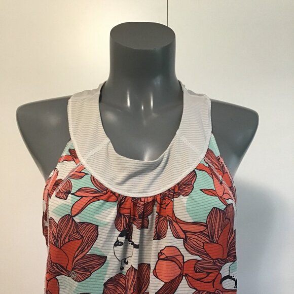 Lululemon 8 Race Tech Tank Fatbird Alarming Angel Blue Red Floral Size 12 - Picture 2 of 12